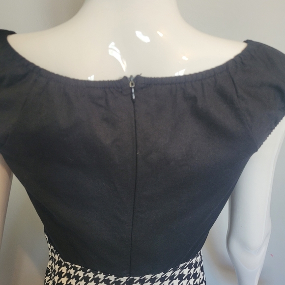 Sucrefas Off The Shoulder Houndstooth Dress, VGUC, Size S - Picture 5 of 8